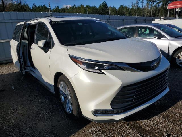 TOYOTA SIENNA LIM 2021 z numerem VIN 5TDERKEC9MS031020 - Zdjęcie z aukcji