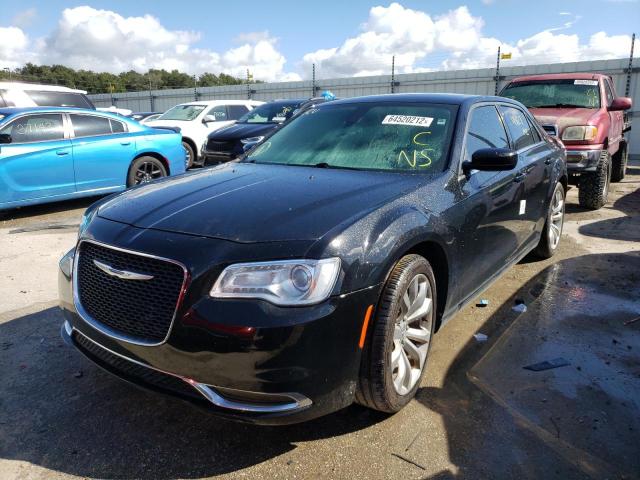 Photo 2 from auction – 2019 CHRYSLER 300 TOURIN with VIN 2C3CCAAGXKH517363