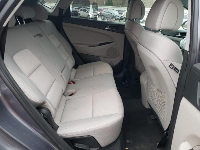 Photo 11 from auction – 2018 HYUNDAI TUCSON SEL with VIN KM8J3CA41JU599401