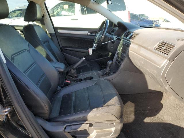 Photo 5 from auction – 2015 VOLKSWAGEN PASSAT S with VIN 1VWAT7A3XFC095023
