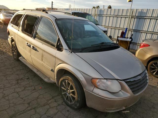 CHRYSLER TOWN & COU 2005 with VIN 2C4GP44R35R402330 - Photo from auction