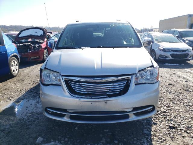 Photo 5 from auction – 2011 CHRYSLER TOWN & COU with VIN 2A4RR8DG0BR630266