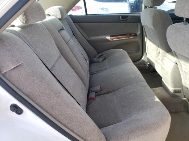 Photo 10 from auction – 2004 TOYOTA CAMRY LE with VIN JTDBE32K540247076