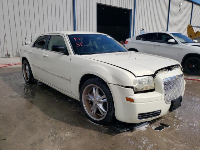 CHRYSLER 300 2006 with VIN 2C3KA43R96H216543 - Photo from auction