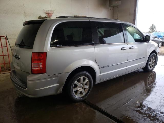 Photo 3 from auction – 2010 CHRYSLER TOWN & COU with VIN 2A4RR5D18AR319094