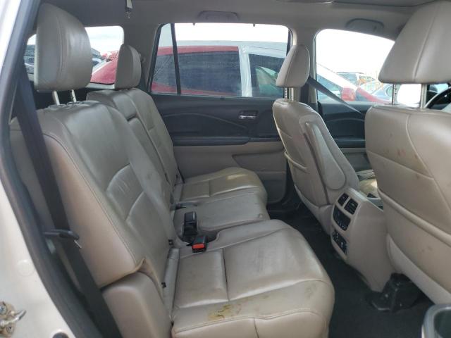Photo 6 from auction – 2017 HONDA PILOT TOUR with VIN 5FNYF5H97HB013956