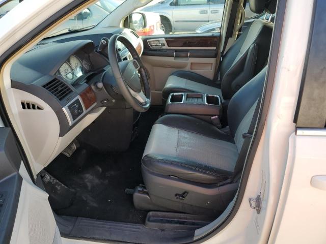 Photo 7 from auction – 2010 CHRYSLER TOWN & COU with VIN 2A4RR8DX3AR387535