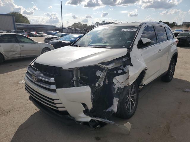 TOYOTA HIGHLANDER 2019 with VIN 5TDKZRFH3KS566928 - Photo from auction
