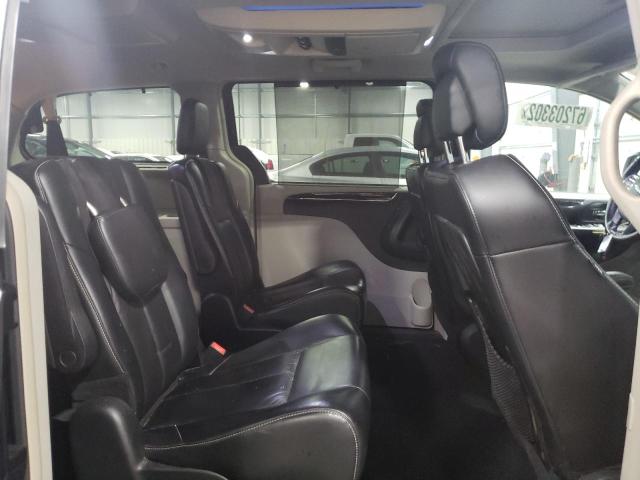 Photo 11 from auction – 2014 CHRYSLER TOWN & COU with VIN 2C4RC1GG8ER115272