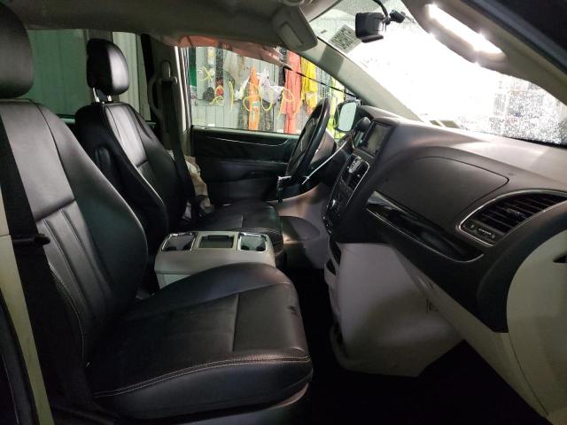 Photo 7 from auction – 2015 CHRYSLER TOWN & COU with VIN 2C4RC1BG6FR620557