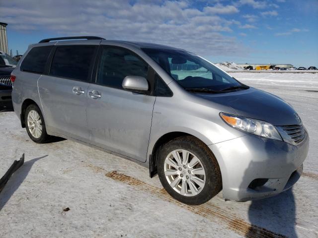 Photo 4 from auction – 2017 TOYOTA SIENNA LE with VIN 5TDJZ3DC4HS186215