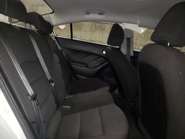 Photo 10 from auction – 2017 KIA FORTE LX with VIN 3KPFK4A70HE111836