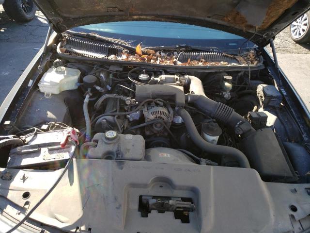 Photo 11 from auction – 2002 LINCOLN TOWN CAR with VIN 1LNHM83W42Y605290