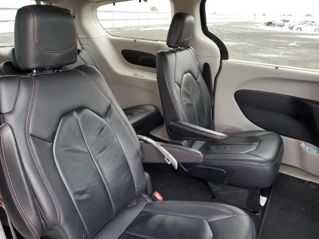 Photo 11 from auction – 2017 CHRYSLER PACIFICA T with VIN 2C4RC1BG9HR747452