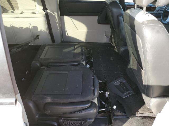 Photo 11 from auction – 2010 CHRYSLER TOWN & COU with VIN 2A4RR8DX3AR387535