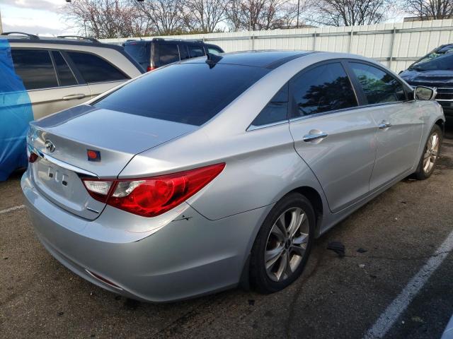 Photo 3 from auction – 2013 HYUNDAI SONATA SE with VIN 5NPEC4AC1DH542004