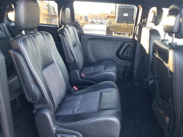 Photo 11 from auction – 2014 CHRYSLER TOWN & COU with VIN 2C4RC1HG6ER239992