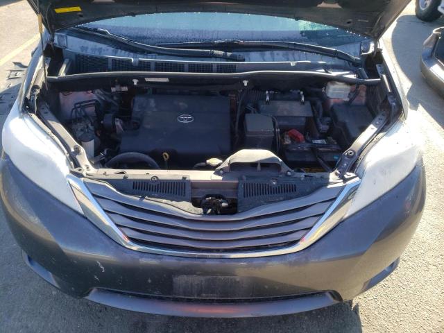 Photo 12 from auction – 2013 TOYOTA SIENNA XLE with VIN 5TDYK3DC2DS306834