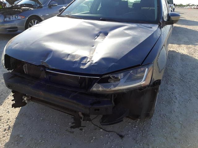 Photo 9 from auction – 2017 VOLKSWAGEN JETTA S with VIN 3VW2B7AJ6HM248021