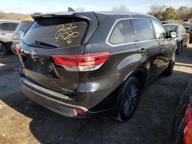 Photo 3 from auction – 2018 TOYOTA HIGHLANDER with VIN 5TDJZRFH4JS910230