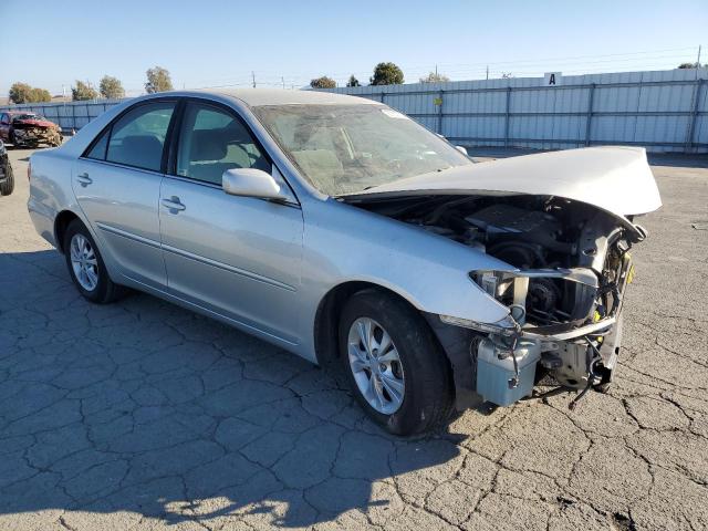 Photo 4 from auction – 2005 TOYOTA CAMRY LE with VIN 4T1BF30K45U611140