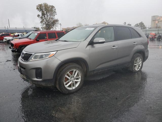 KIA SORENTO LX 2015 with VIN 5XYKT3A64FG630563 - Photo from auction