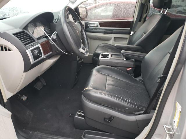 Photo 7 from auction – 2010 CHRYSLER TOWN & COU with VIN 2A4RR8DX9AR494668