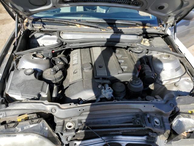 Photo 12 from auction – 2004 BMW 325 I with VIN WBAET37424NH04586