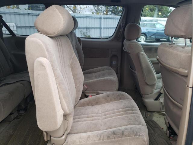 Photo 11 from auction – 2002 TOYOTA SIENNA LE with VIN 4T3ZF13C22U475665