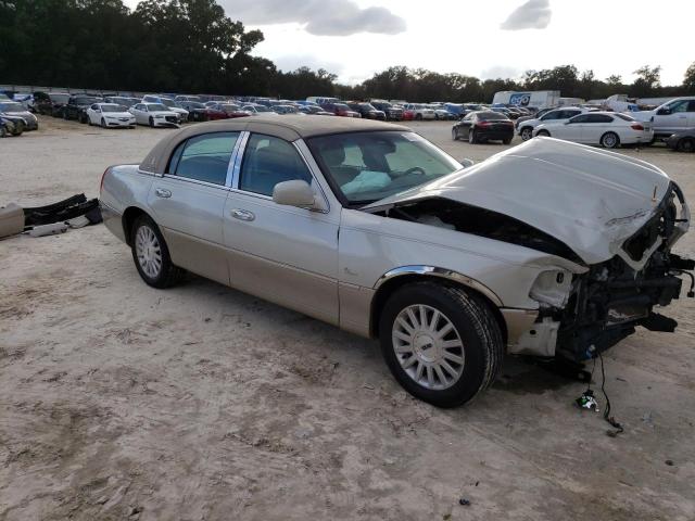 LINCOLN TOWN CAR E 2004 with VIN 1LNHM81W64Y687786 - Photo from auction