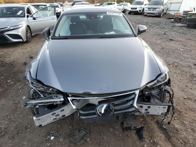 Photo 5 from auction – 2018 LEXUS IS 300 with VIN JTHC81D23J5033696