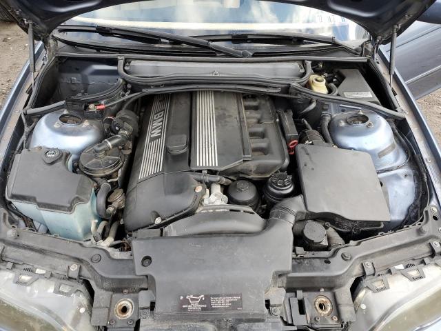 Photo 11 from auction – 2005 BMW 325 I with VIN WBAEV334X5KW19074
