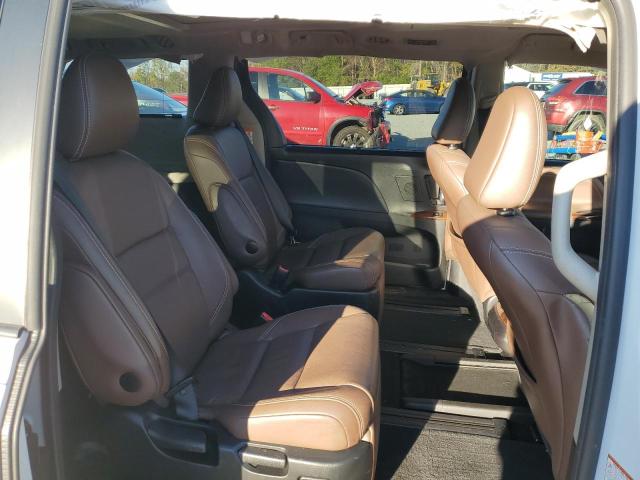 Photo 11 from auction – 2017 TOYOTA SIENNA XLE with VIN 5TDYZ3DC3HS787517