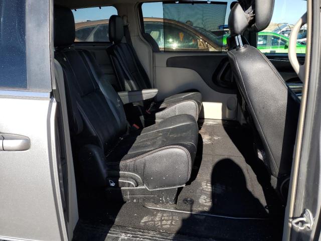 Photo 11 from auction – 2015 CHRYSLER TOWN & COU with VIN 2C4RC1BG4FR707342