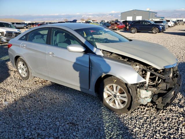 Photo 4 from auction – 2013 HYUNDAI SONATA GLS with VIN 5NPEB4AC0DH692088