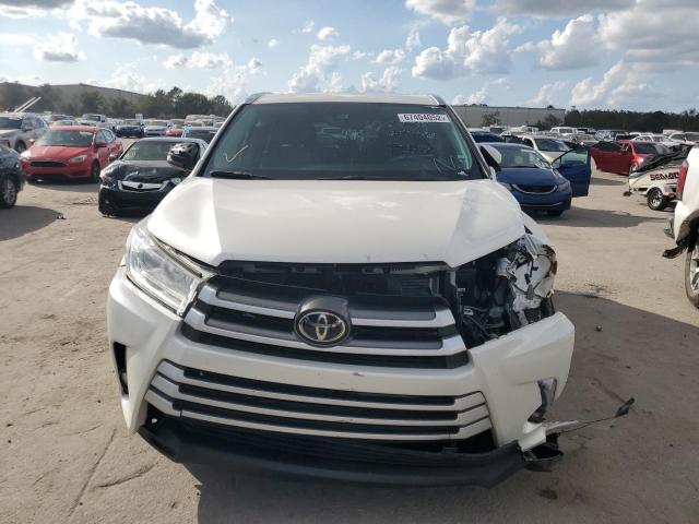 Photo 5 from auction – 2019 TOYOTA HIGHLANDER with VIN 5TDKZRFH3KS566928