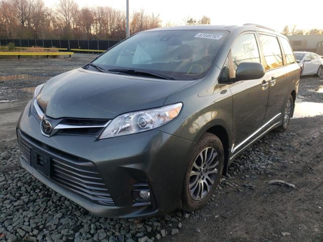 Photo 2 from auction – 2018 TOYOTA SIENNA XLE with VIN 5TDYZ3DC8JS916244