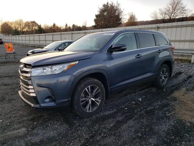 TOYOTA HIGHLANDER 2019 with VIN 5TDBZRFH4KS740179 - Photo from auction