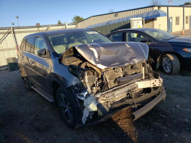 TOYOTA HIGHLANDER 2018 with VIN 5TDBZRFH5JS818273 - Photo from auction