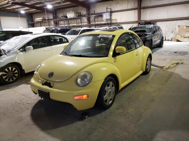 VOLKSWAGEN BEETLE 2000 with VIN 3VWDD21C8YM492096 - Photo from auction