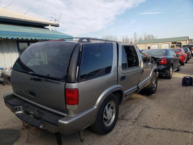 Photo 3 from auction – 2000 CHEVROLET BLAZER with VIN 1GNDT13W4Y2370311