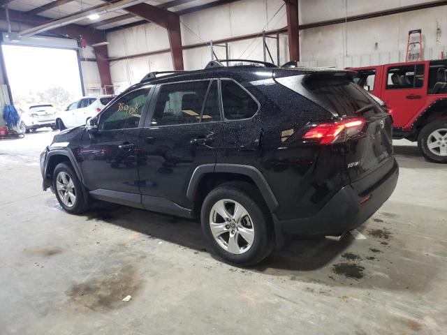 Photo 2 from auction – 2021 TOYOTA RAV4 XLE with VIN JTMW1RFV7MD070169