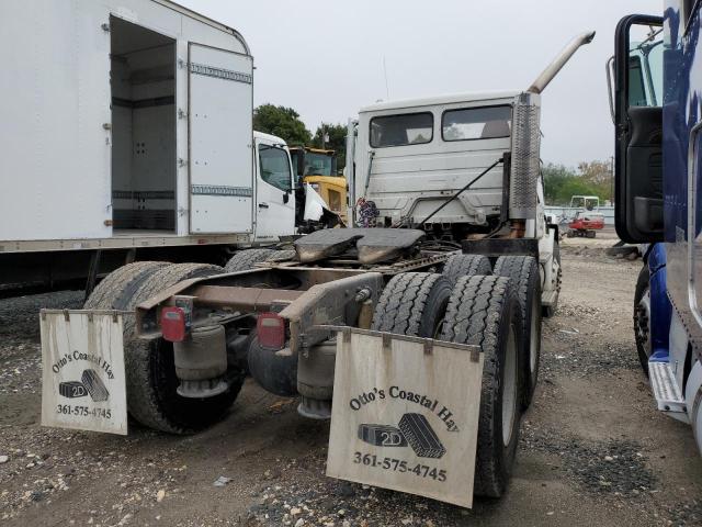 Photo 3 from auction – 1999 FREIGHTLINER MEDIUM CON with VIN 1FUYTEDB0XHB32492
