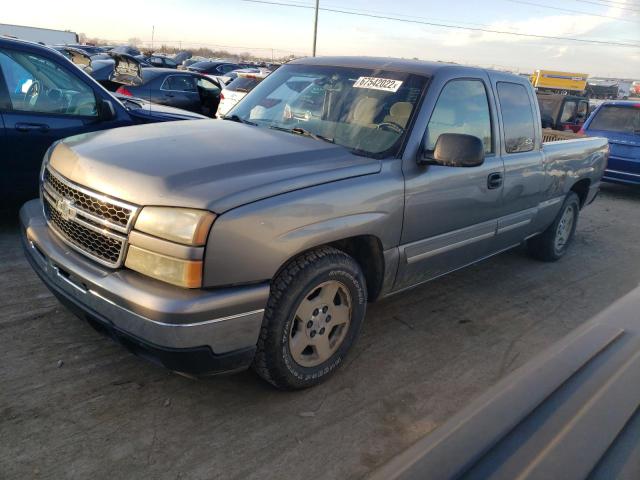 CHEVROLET SILVERADO 2006 with VIN 1GCEC19T56Z122647 - Photo from auction