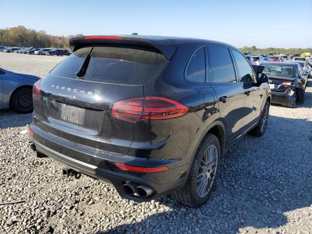 Photo 3 from auction – 2017 PORSCHE CAYENNE S with VIN WP1AB2A22HLA51812