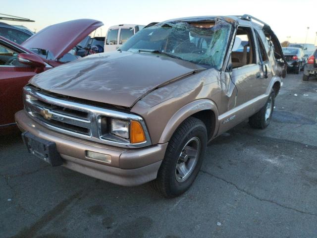 CHEVROLET BLAZER 1996 with VIN 1GNCS18W6TK180963 - Photo from auction