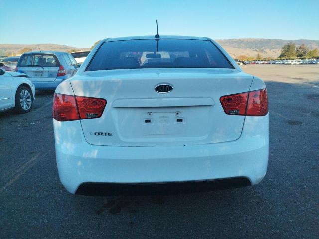 Photo 6 from auction – 2011 KIA FORTE LX with VIN KNAFT4A26B5344718