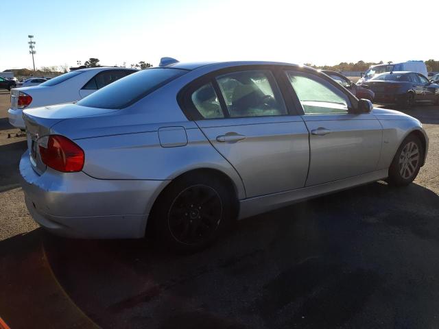 Photo 3 from auction – 2006 BMW 325 XI with VIN WBAVD13576KV04711