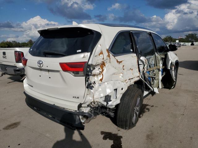 Photo 3 from auction – 2019 TOYOTA HIGHLANDER with VIN 5TDKZRFH3KS566928