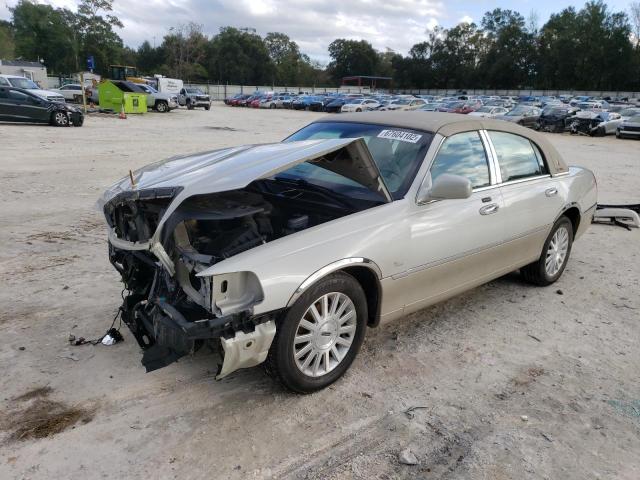 Photo 2 from auction – 2004 LINCOLN TOWN CAR E with VIN 1LNHM81W64Y687786